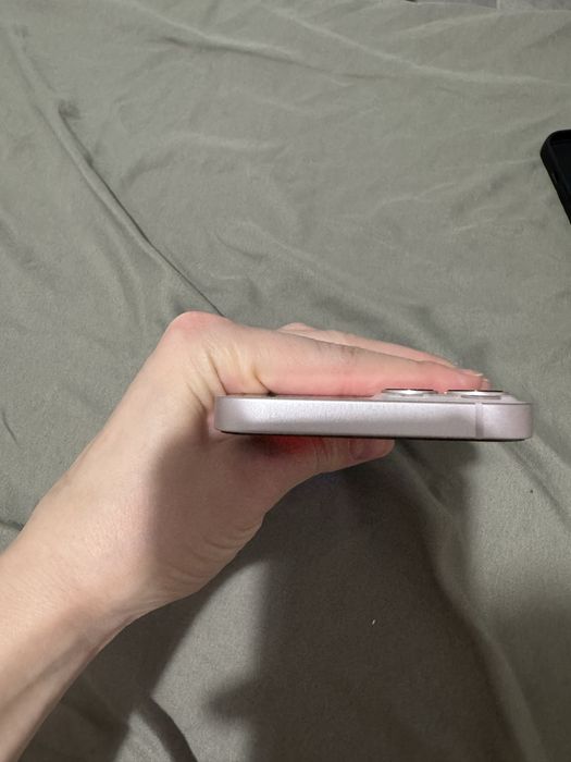 Продаю айфон 13, 256 гб