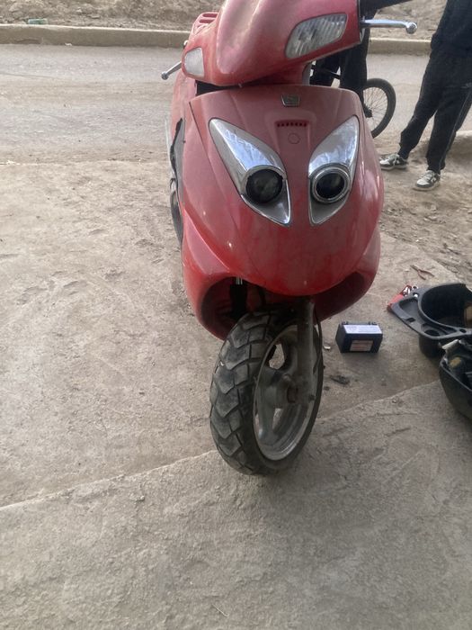 Продам мопед  рейсер 150 срочно