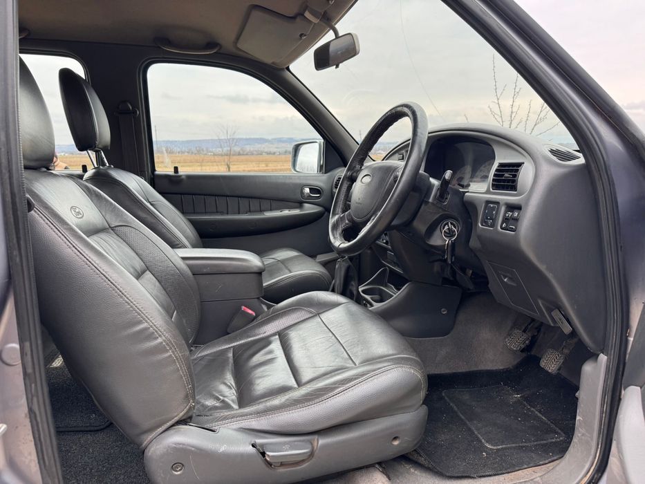 FORD RANGER XLT THUNDER 2.5diesel 2005 4x4 off road pickup