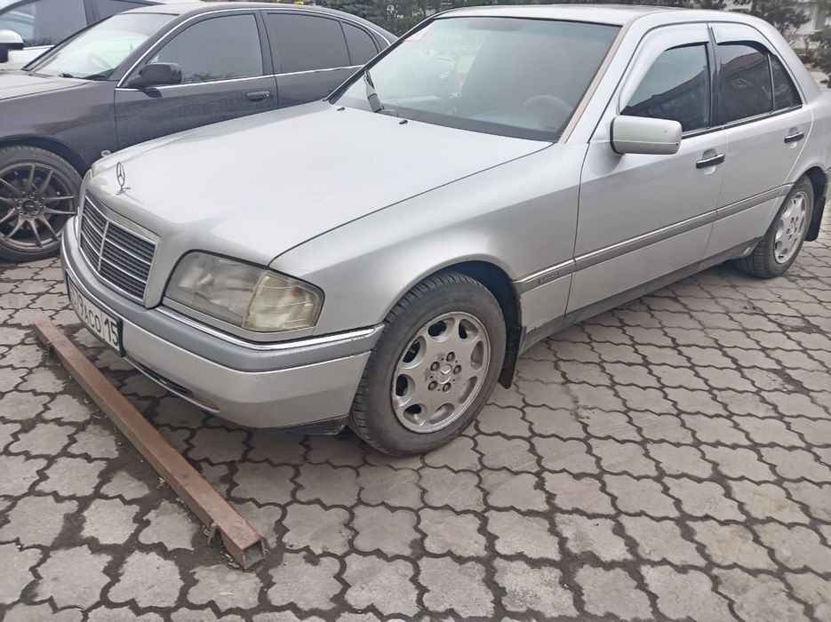 Продам мерседес с 180