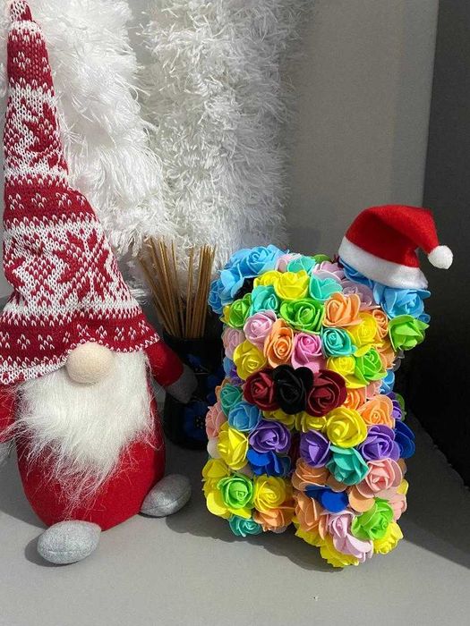 Cadouri Ursulet din trandafiri de sapun multicolor  25 cm