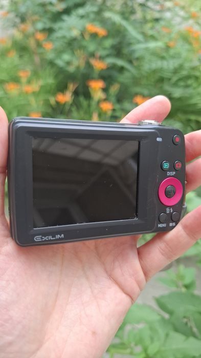 Casio Exilim EX-Z33 компактен дигитален фотоапарат