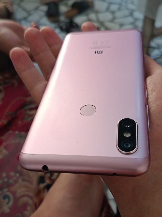 Xiaomi Mi Note 6 Pro 6/64gb GOLD