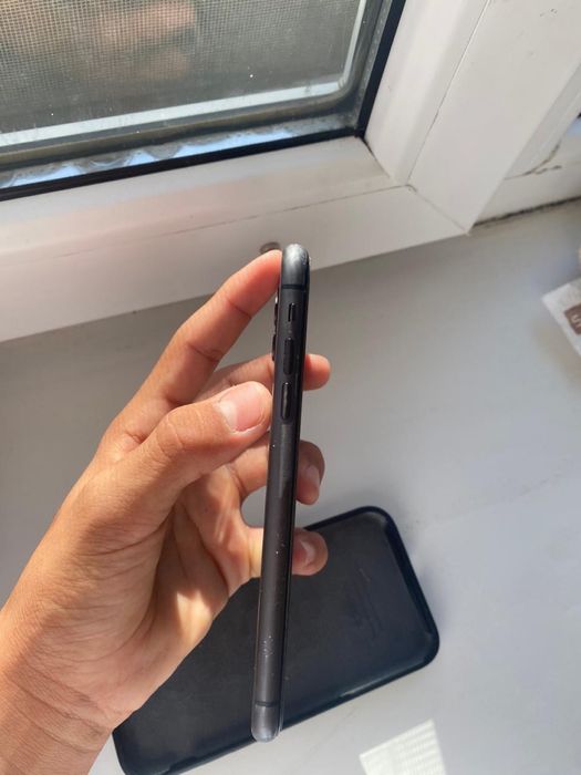 Айфон 11 черный ЗА 65к