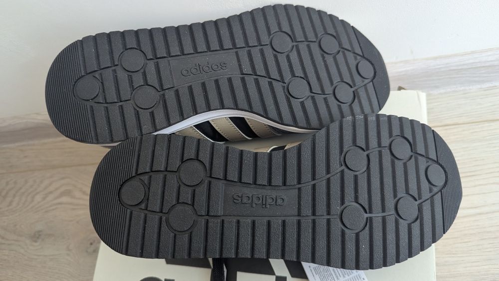 Adidas dama piele intoarsa marime 38