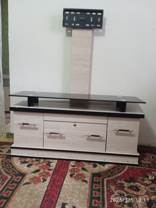 Продам тумбочку для телевизора