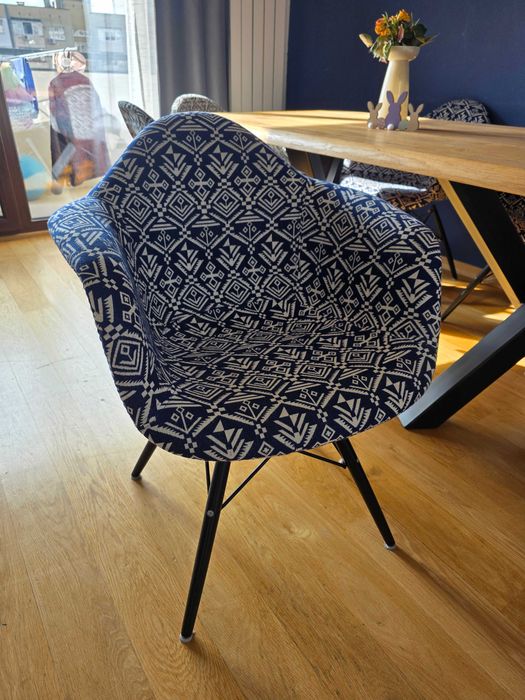 Трапезни столове с подлакътници