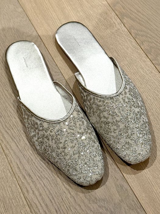 Papuci de casa eleganți din satin Zara Home