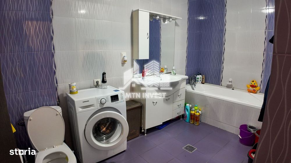 Apartament decomandat de vanzare cu 3 camere, pe Calea Cisnadiei
