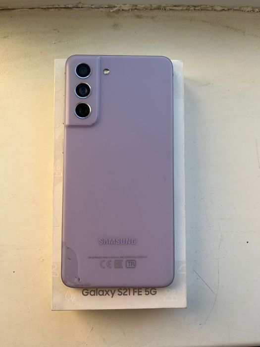 Samsung S21 FE-iPhone SE - Redmi 12