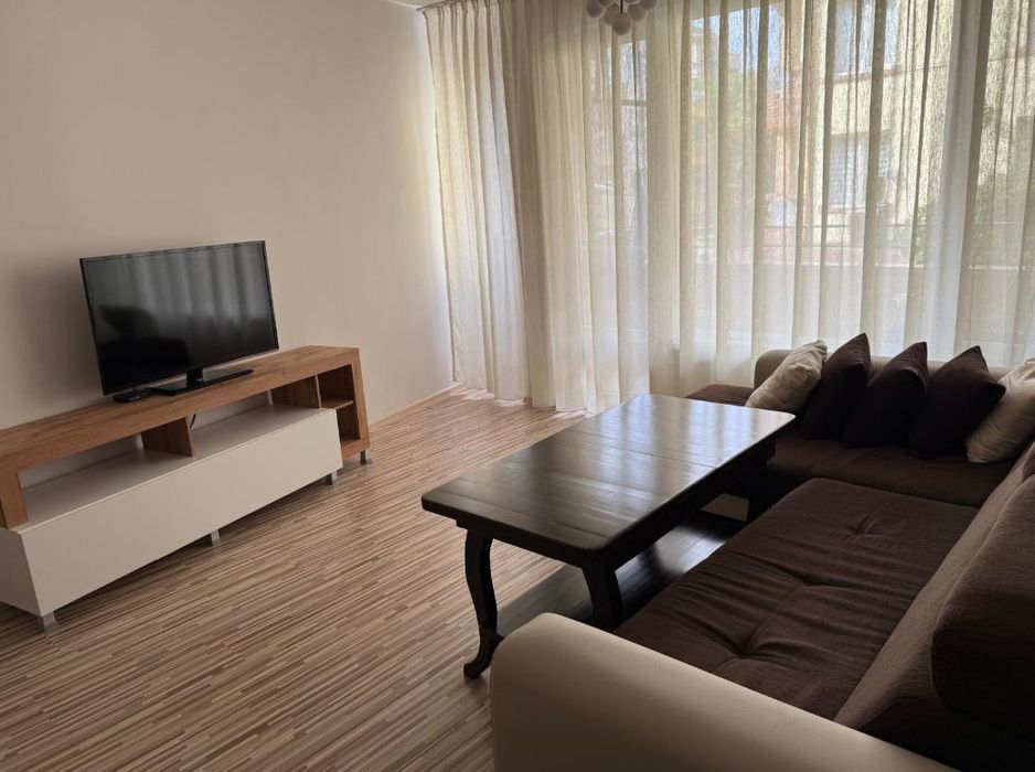 Дава се под наем Двустаен апартамент в Пловдив, Център - 60 кв.м за 550 € - Снимка #1