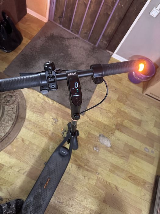 Продам Ninebot F2