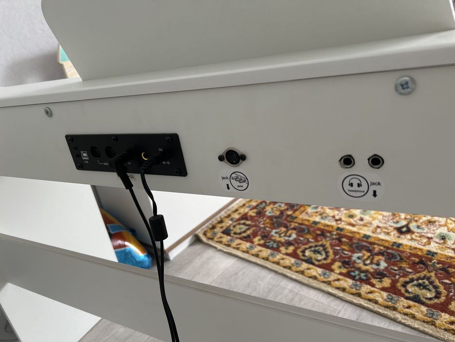 Продам электронное фортепиано