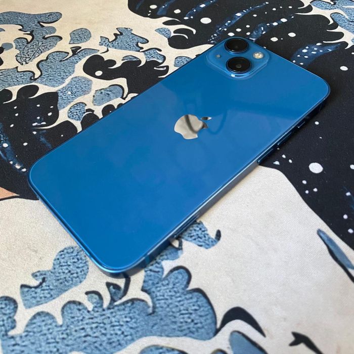 Продам Iphone 13 128g