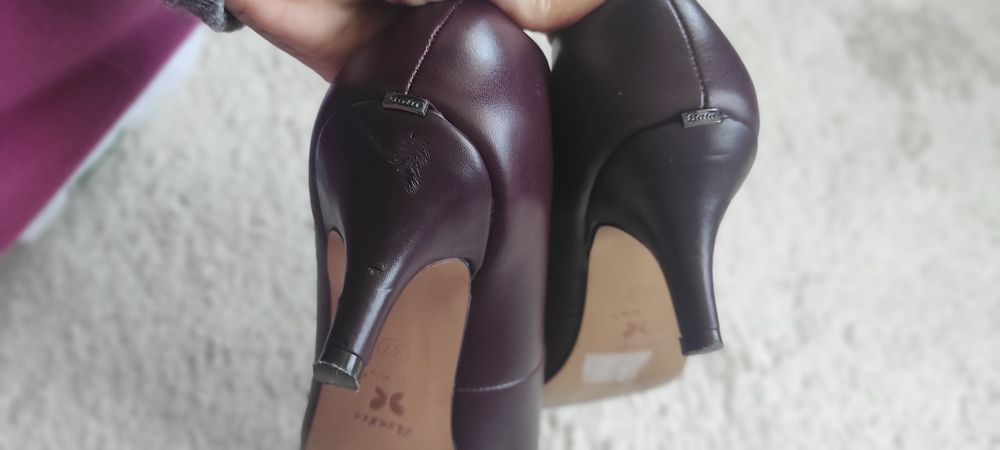 Обувки BATA 37 номер