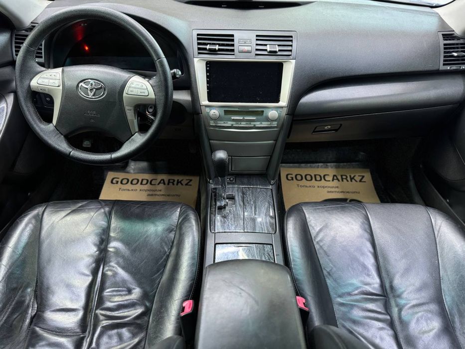 Продам Toyota Camry 40