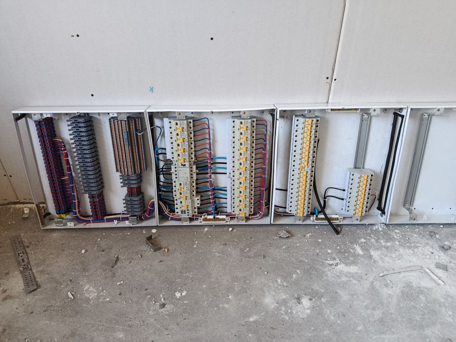 Электрика любой сложности профессионально 24/7