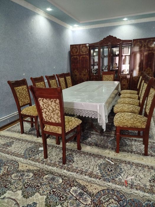 Stol stul idealniy
Stol~70x110x250 sm 
Holati yangidek juda mustahkam