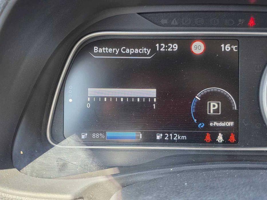 Nissan Leaf с Термопомпа, 360* камери, защити,100% бат.като новa