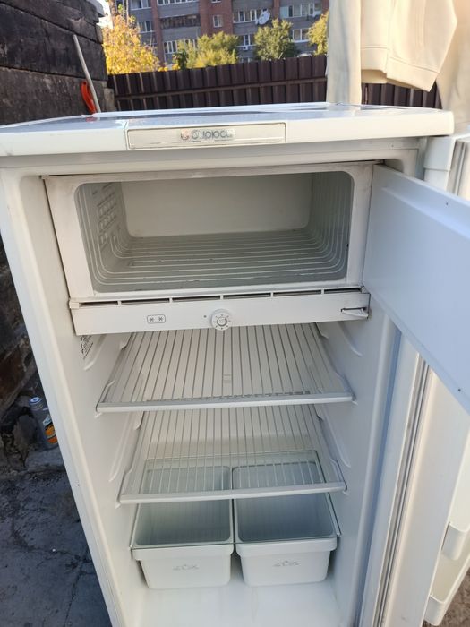Продам холодильник