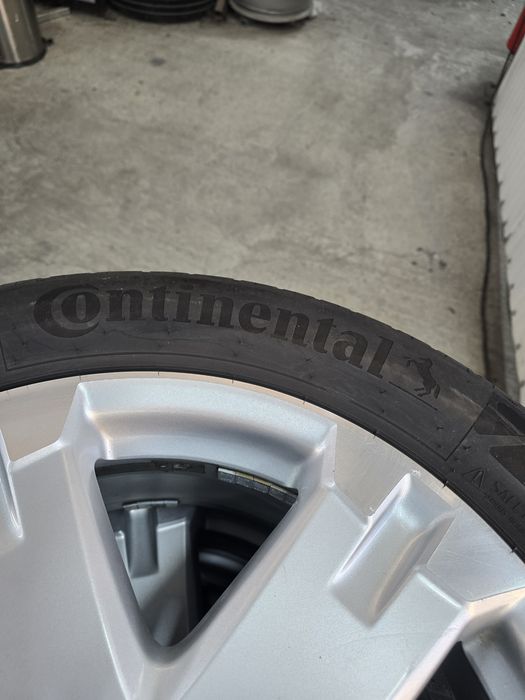 4 Броя 235/55/18 Continental 5,8mm 22dot