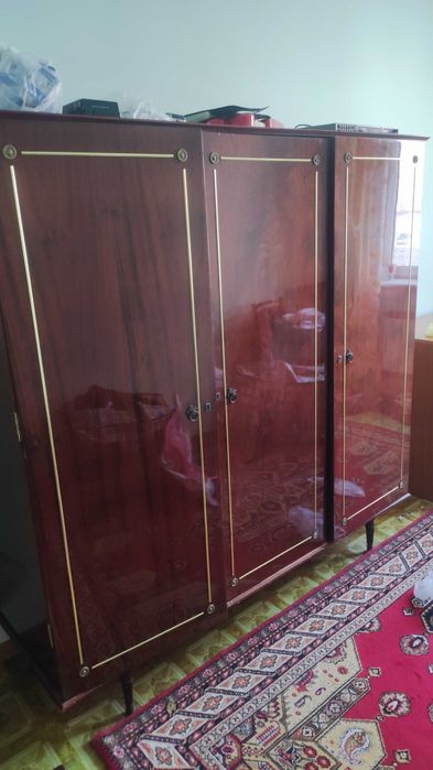 Продается спальня мебель