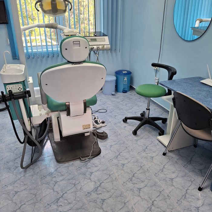 Стоматологичен стол Takara Belmont модел PROCIA