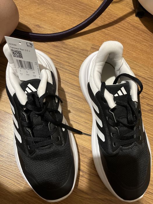 Обувки adidas 38 номер