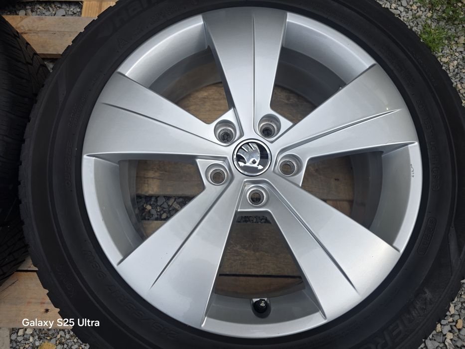 Лети джанти 17ки 5х112 Skoda + всесезонни гуми 215/55/17 Hankook