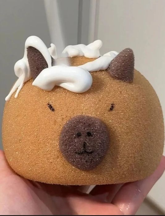 Прикольная мочалка капибара.