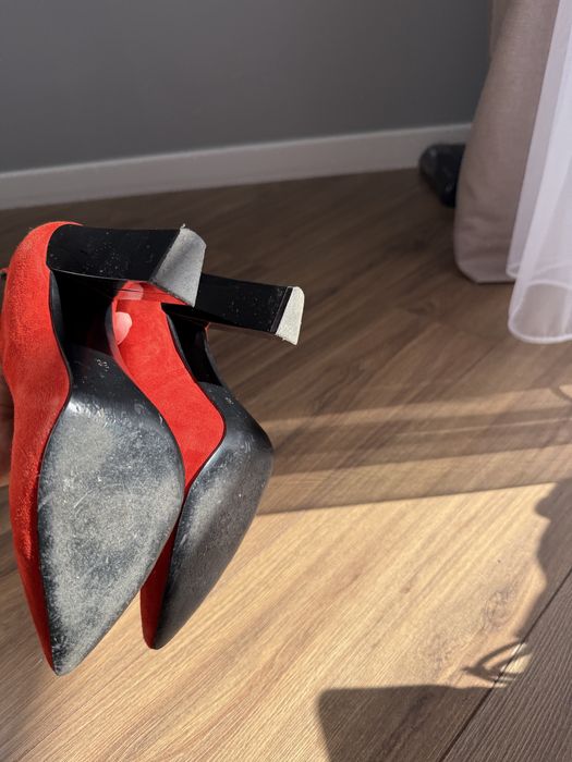 Продам отличные туфли