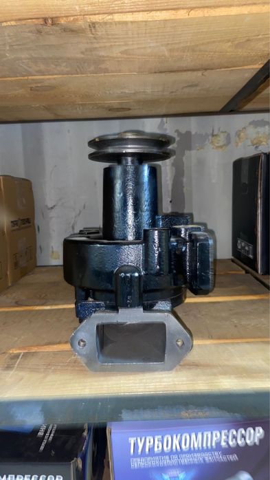 Водяной насос на Маз 7511