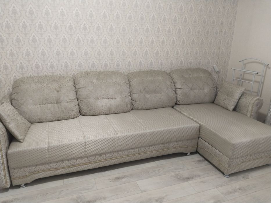 Продам диван 3 м