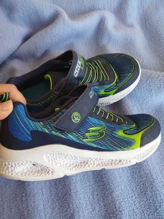 Skechers и ecco  номер 36.