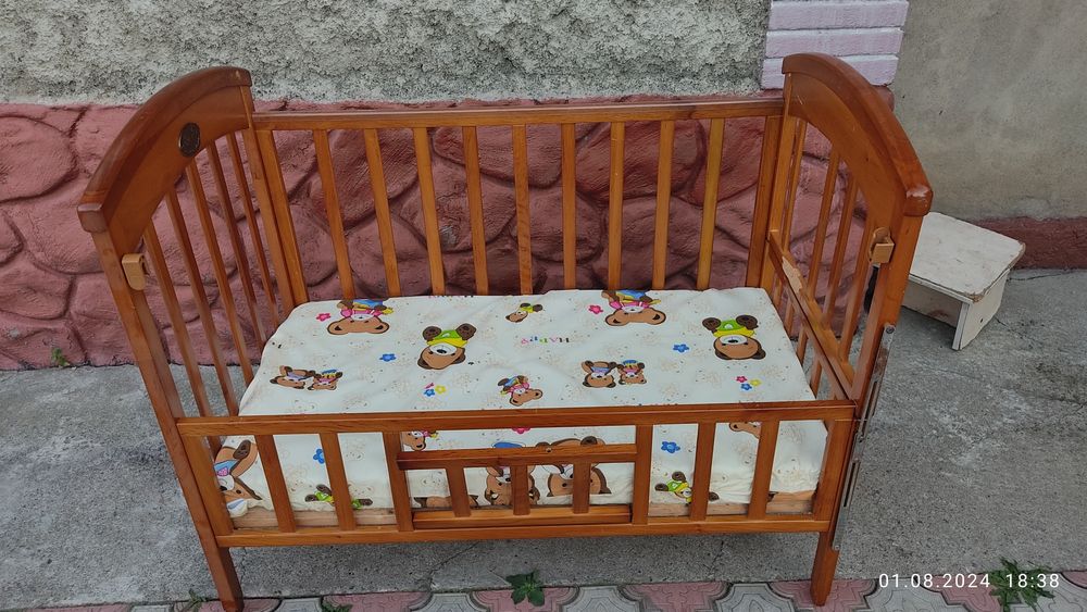 Детский манеж. С матрасом