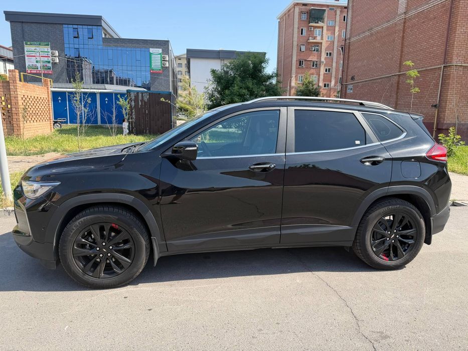 Treker toza 2023yil 71000km propan