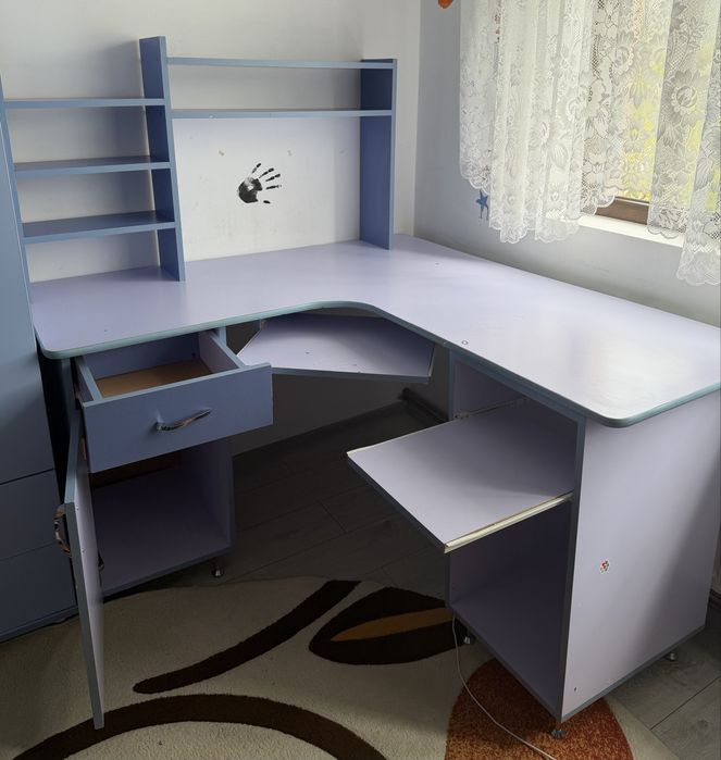 Set mobilier cameră tineret / adolescent