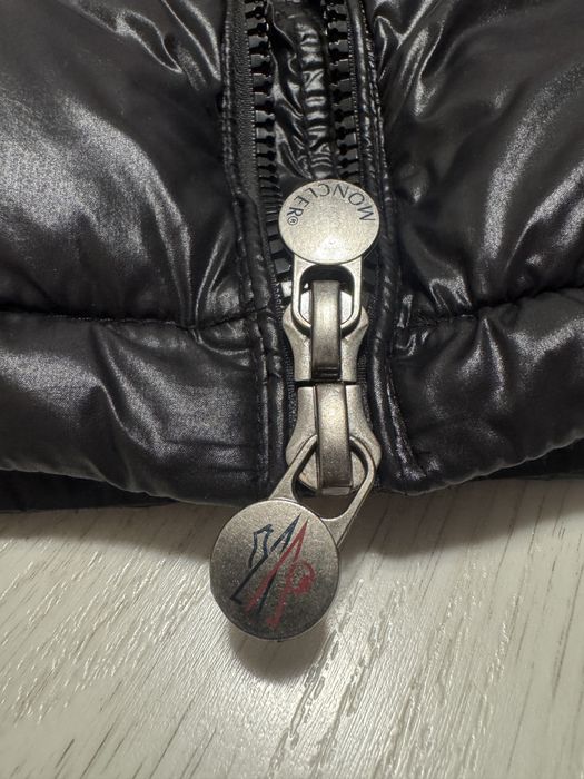Vand Geaca Moncler M