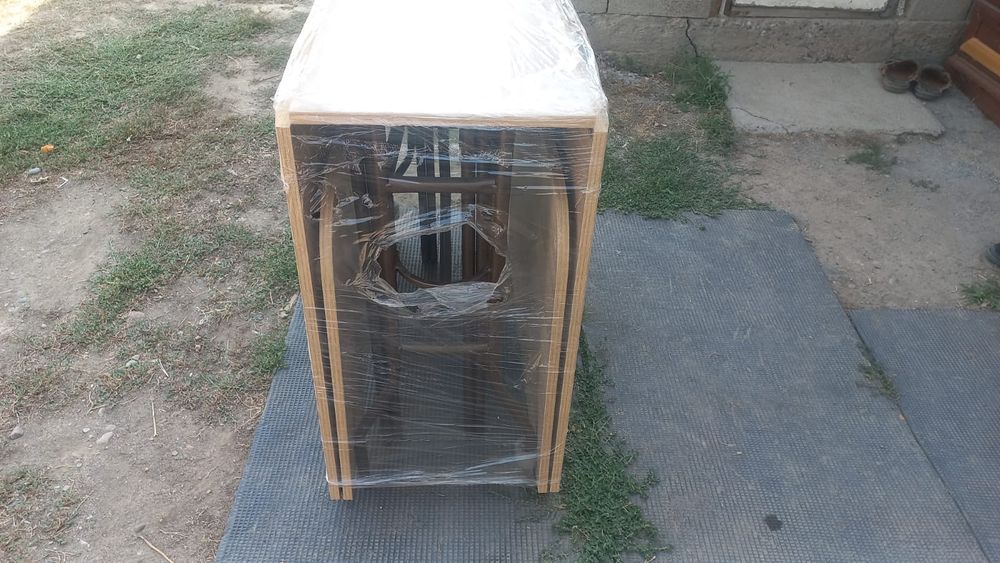 Продам стол книжка