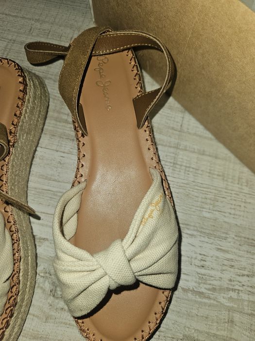 Сандали Pepe Jeans