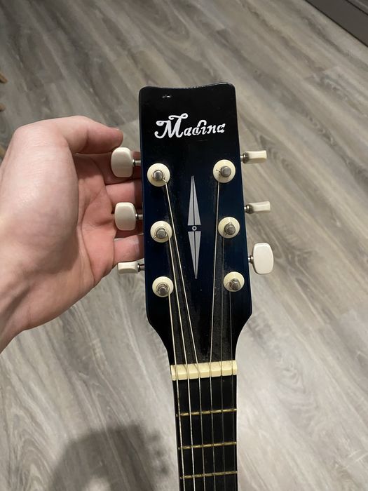 Продам гитару в отличном состоянии