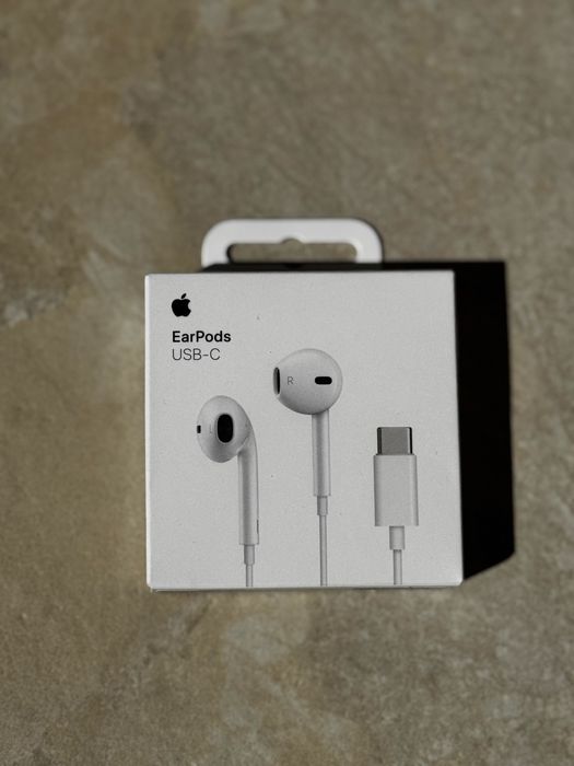 Wireless слушалки и USB-C слушалки