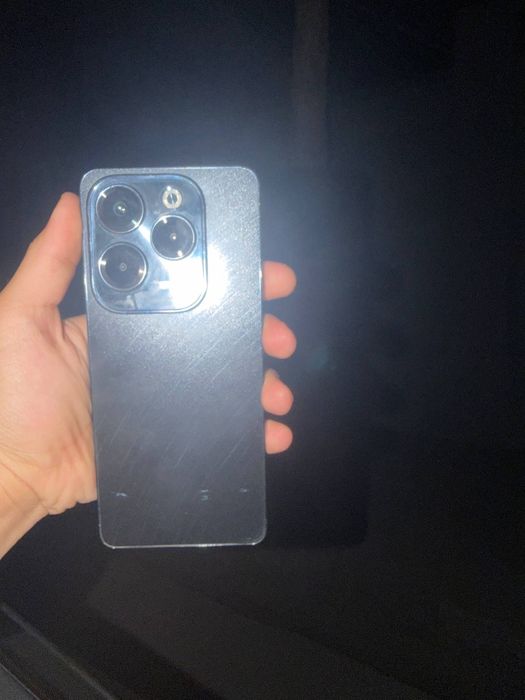 Infiniks 40 pro б/у