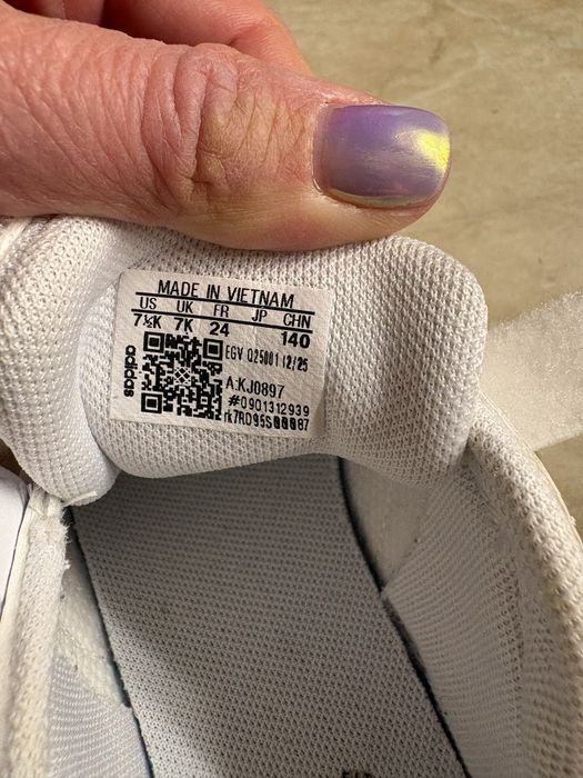 Маратонки адидас