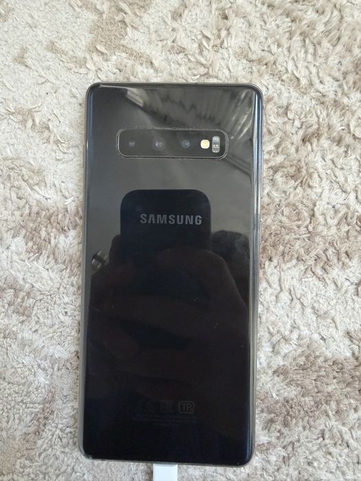 Продам Самсунг с10