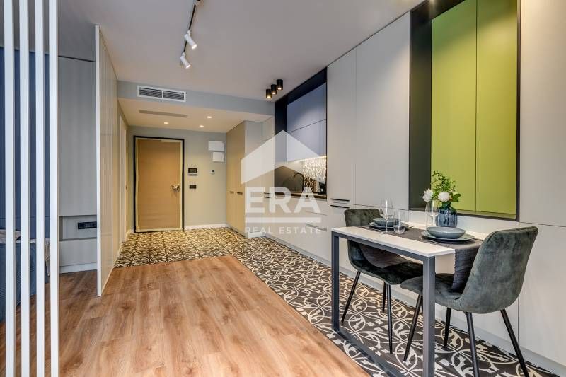 Продава се Едностаен апартамент в София, Център - 60 кв.м за 3264 €/кв.м - Снимка #3