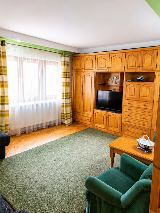 Apartament 3 camere de închiriat