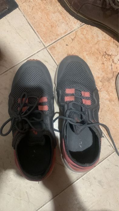 Матрас , ковер и обувь 37 размер