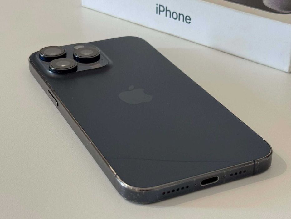 Бартер!iPhone 15 Pro Black Max Blue Titanium (Син) 79% Батерия.