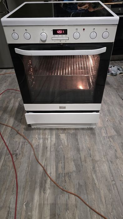 Печка Voss Electrolux induction